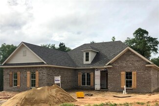 54 Queen Anne Ct, Millbrook, AL 36054