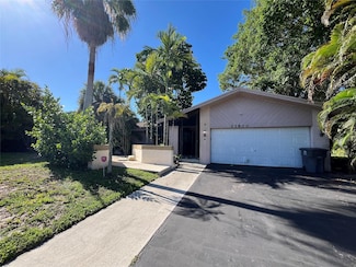 21800 Little Bear Ln, Boca Raton, FL 33428