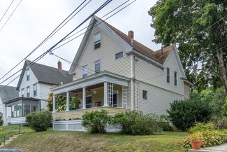 15 Hillcrest St, Auburn, ME 04210
