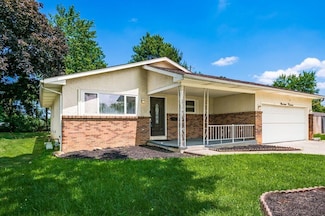 1914 Walden Dr, Columbus, OH 43229