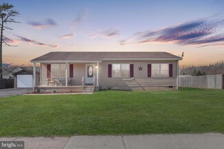 105 N West St, Harrington, DE 19952