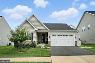 12221 Cranford Dr, Woodbridge, VA 22192