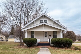 914 East Ave, Zumbrota, MN 55992
