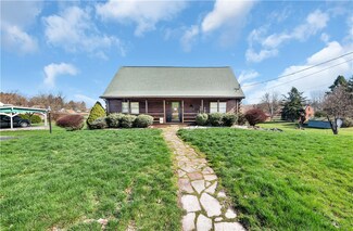 1112 W Laurel Cir, Mount Pleasant, PA 15666