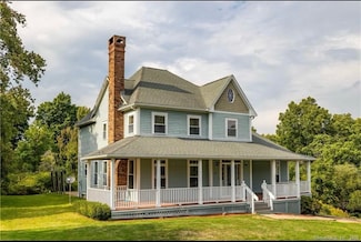60 Southdown Dr, Bristol, CT 06010