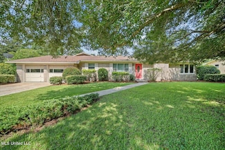 402 N Holly St, Richton, MS 39476