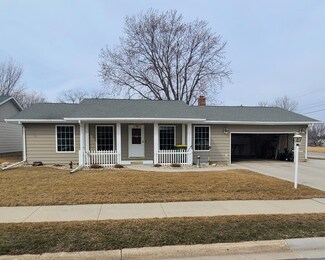 1102 6th Ave SW, Pipestone, MN 56164