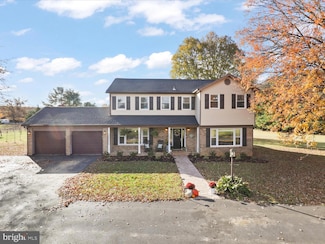 9419 Ramey Rd, Marshall, VA 20115