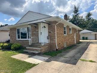 28642 Forest Rd, Willowick, OH 44095