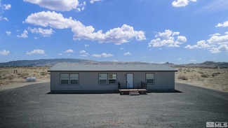 1715 10th St, Silver Springs, NV 89429