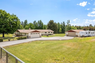 21697 Old Red Rd, Bend, OR 97702