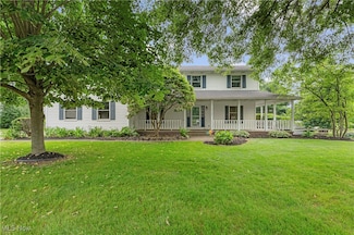 6130 Lakemoor Cir NW, Canton, OH 44718