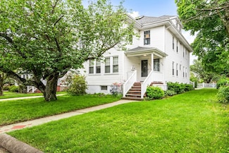 159 White St Unit 159, Belmont, MA 02478