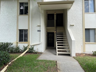 211 Pine Ct, Oldsmar, FL 34677