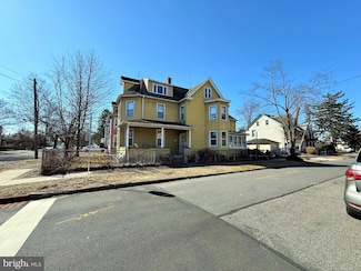 128 Church St, Beverly, NJ 08010