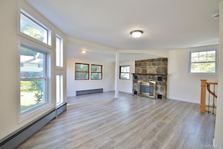 78 Dunderberg Rd, Putnam Valley, NY 10579