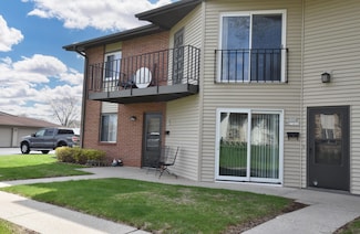 N114W17033 Armada Dr, Germantown, WI 53022