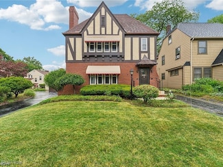 3619 Strathavon Rd Unit 2, Cleveland, OH 44120