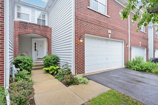 147 Fulbright Ln, Schaumburg, IL 60194