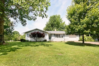 1105 N Pine St, Marshfield, MO 65706