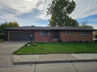 1921 28th St, Columbus, NE 68601