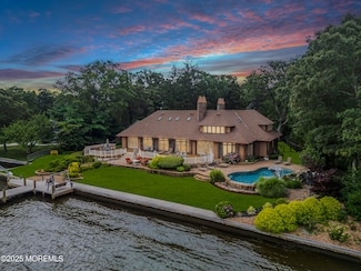 99 Holly Ln, Bayville, NJ 08721