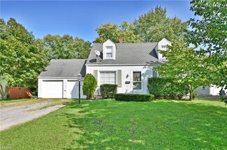 4541 East Dr, Youngstown, OH 44505