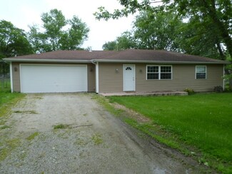 2096 Bellevue Dr, Fort Wayne, IN 46825
