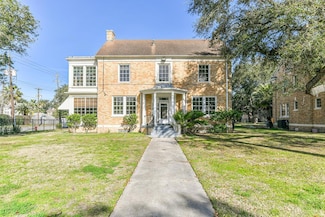 1424 - 45th St, Galveston, TX 77551