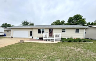 680 3rd Ave SW, Dickinson, ND 58601