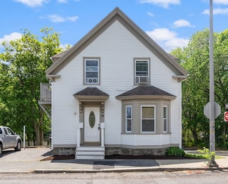 69 Hale St Unit 1, Beverly, MA 01915