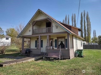 205 E 2nd St, Spangle, WA 99031