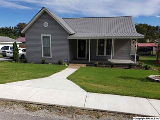 107 Mountain St, Stevenson, AL 35772