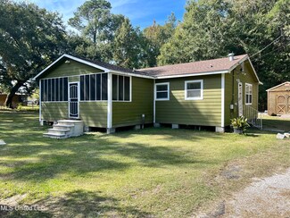 5324 James St, Moss Point, MS 39563