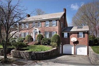 24 Shaw Rd, Chestnut Hill, MA 02467