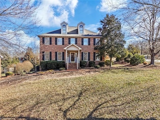 3401 Donegal Dr, Clemmons, NC 27012