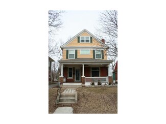 302 E 43rd St, Kansas City, MO 64111