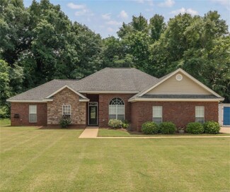 205 Bowen Bend, Wetumpka, AL 36093
