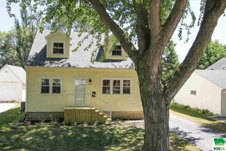 302 S Main St, Pocahontas, IA 50574