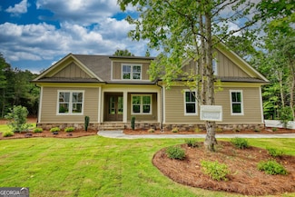 1031 Graham Dr, Madison, GA 30650