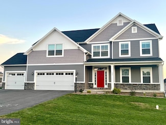 454 Winchester Dr, Chambersburg, PA 17202