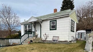 315 E Bartlett Ave, Omak, WA 98841