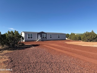 8493 Huggins Dr, Show Low, AZ 85901