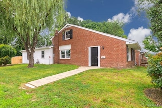 102 Hargrave Ave, Colonial Heights, VA 23834