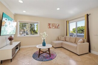 18 Laurel Ln, Aliso Viejo, CA 92656
