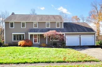 16 Virginia Ln, Unionville, CT 06085
