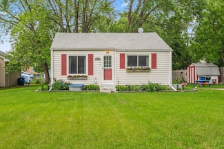 49 62nd Way NE, Minneapolis, MN 55432