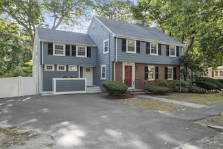 17 Coolidge Rd, Melrose, MA 02176