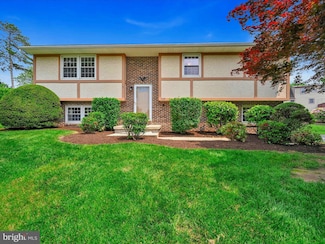 719 Loblolly Ln, Reading, PA 19607