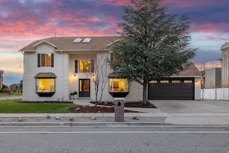 8044 S Top of The World Dr, Salt Lake City, UT 84121